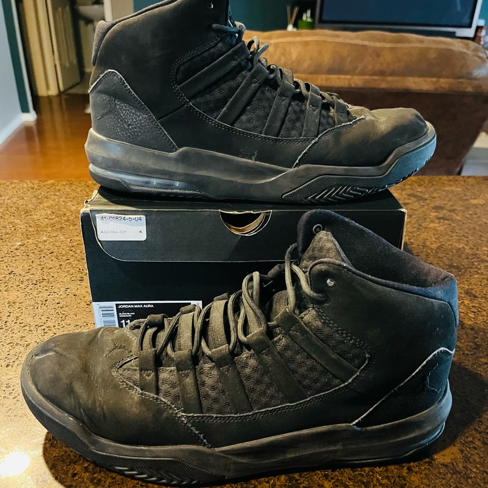Nike Jordan Max Aura
